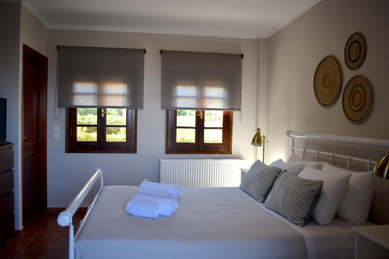 Ampelos Hillside Villa Akráta Kültér fotó